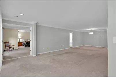 26204 Plantation Drive NE, Atlanta, GA 30324 - Photo 11