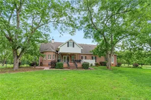 113 Heatherwood Ln, Barnesville, GA 30204 - Photo 5