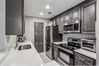 28206 Plantation Drive NE #206, Atlanta, GA 30324 - Photo 11