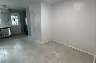 404 Prince of Wales, Stone Mountain, GA 30083 - Photo 5