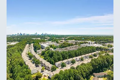 1781 Liberty Parkway NW, Atlanta, GA 30318 - Photo 45