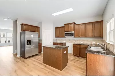 1781 Liberty Parkway NW, Atlanta, GA 30318 - Photo 15