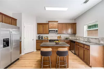 1781 Liberty Parkway NW, Atlanta, GA 30318 - Photo 13