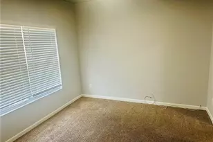 6078 Oak Bend Ct, Riverdale, GA 30296 - Photo 3