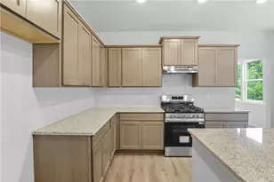 725 Oakmont Trce, Canton, GA 30114 - Photo 3