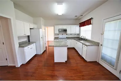 8305 Grenadier Trail, Suwanee, GA 30024 - Photo 11