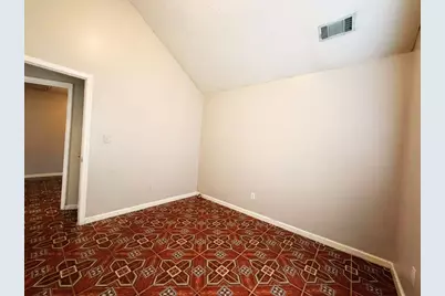 5410 Twin Lakes Drive, Atlanta, GA 30349 - Photo 17