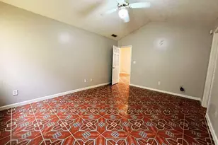 5410 Twin Lakes Dr, Atlanta, GA 30349 - Photo 33