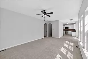 6640 Grove Crossing Ct, Cumming, GA 30028 - Photo 9