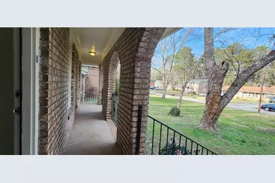401 Barbashela Drive, Stone Mountain, GA 30088 - Photo 3