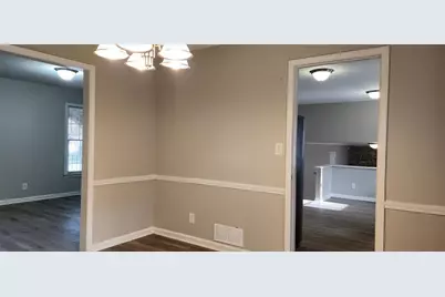 401 Barbashela Drive, Stone Mountain, GA 30088 - Photo 11