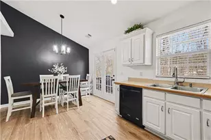 1133 Bradford Park Dr, Auburn, GA 30011 - Photo 5