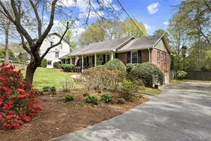 1125 Crest Brook Ln, Roswell, GA 30075 - Photo 3