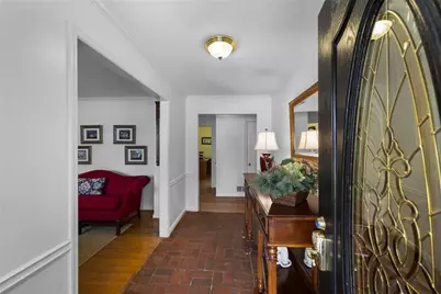 1125 Crest Brook Lane, Roswell, GA 30075 - Photo 7