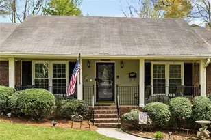 1125 Crest Brook Ln, Roswell, GA 30075 - Photo 3