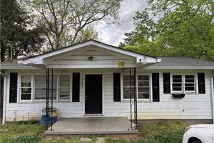 309 Crest Dr, Calhoun, GA 30701 - Photo 1