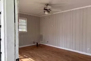 309 Crest Dr, Calhoun, GA 30701 - Photo 7