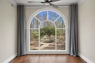 130 Belvedere Ct, Sandy Springs, GA 30350 - Photo 13