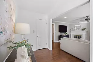 275 The South Chace, Atlanta, GA 30328 - Photo 3