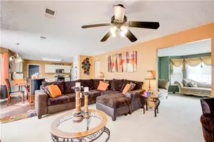 8075 Harmony Lakes Dr, Lithonia, GA 30058 - Photo 7