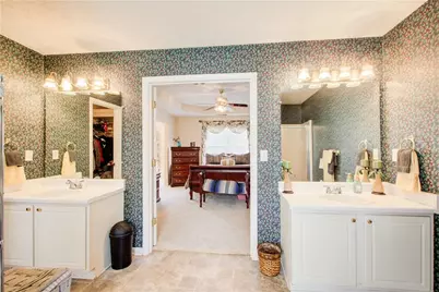 8075 Harmony Lakes Drive, Lithonia, GA 30058 - Photo 23