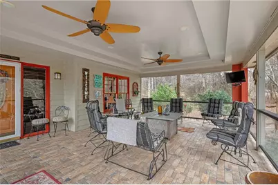 1063 Memorial Drive E, Dallas, GA 30132 - Photo 5