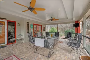 1063 Memorial Dr E, Dallas, GA 30132 - Photo 5