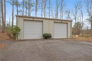 1063 Memorial Dr E, Dallas, GA 30132 - Photo 3