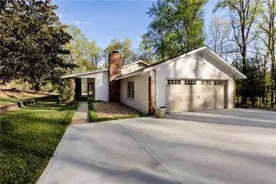 143 Swanson Rd, Fayetteville, GA 30214 - Photo 3