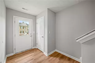 2754 Valley Green Dr, Gainesville, GA 30504 - Photo 3