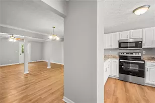 2754 Valley Green Dr, Gainesville, GA 30504 - Photo 5