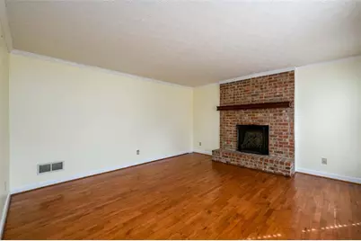 6420 Phillips Place, Lithonia, GA 30058 - Photo 7