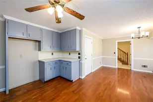 6420 Phillips Pl, Lithonia, GA 30058 - Photo 13