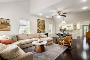 1523 Harvest Ln SE, Atlanta, GA 30317 - Photo 3