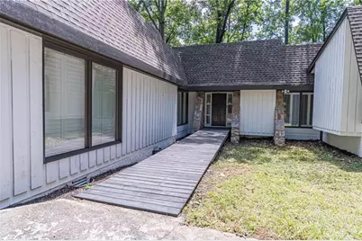 4022 Wesley Chapel Road, Marietta, GA 30062 - Photo 9