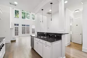 3064 Stone Gate Dr NE, Atlanta, GA 30324 - Photo 9