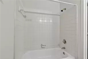 24216 Plantation Dr, Atlanta, GA 30324 - Photo 23