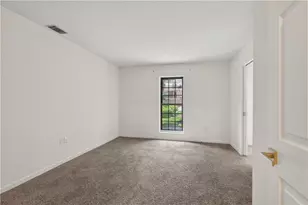 24216 Plantation Dr, Atlanta, GA 30324 - Photo 27