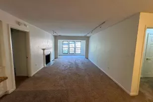 24216 Plantation Dr, Atlanta, GA 30324 - Photo 9