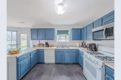 185 Hazelhurst Drive, Covington, GA 30016 - Photo 11