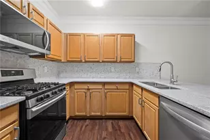 5662 Lawley Dr, Johns Creek, GA 30022 - Photo 11