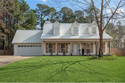 333 Oxford Way, Winder, GA 30680 - Photo 1