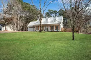 333 Oxford Way, Winder, GA 30680 - Photo 3