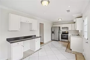 9445 Sleepy Hollow Ln, Jonesboro, GA 30238 - Photo 19