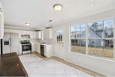 9445 Sleepy Hollow Lane, Jonesboro, GA 30238 - Photo 7