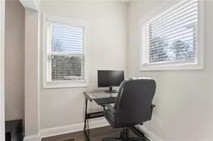 1970 Devonwood Dr, Atlanta, GA 30329 - Photo 9