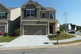 367 Highland Pointe Cir E, Dawsonville, GA 30534 - Photo 1