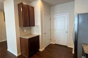 367 Highland Pointe Cir E, Dawsonville, GA 30534 - Photo 3