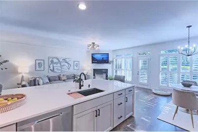 5569 Julian Place, Atlanta, GA 30342 - Photo 9