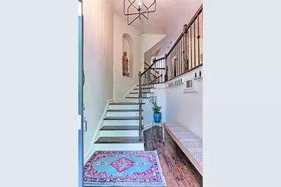 5569 Julian Place, Atlanta, GA 30342 - Photo 3